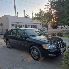 Toyota Avalon 2000
