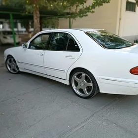 Mercedes-Benz E430 2001