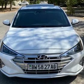 Hyundai Elantra 2020