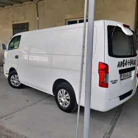 Nissan Urvan 2014