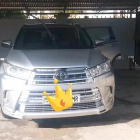 Toyota Highlander 2017