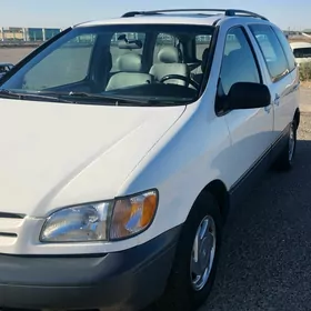 Toyota Sienna 1998
