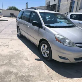 Toyota Sienna 2009