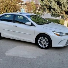 Toyota Camry 2016