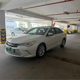Toyota Camry 2016