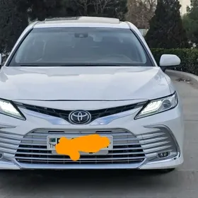 Toyota Camry 2020