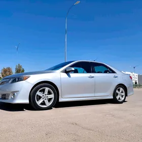 Toyota Camry 2014