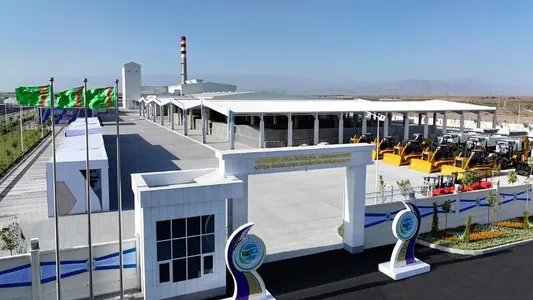 Ahal welaýatynda açylan çüýşe önümleri önümhanasynda önümçilik nähili alnyp barylýar?
