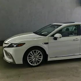 Toyota Camry 2022
