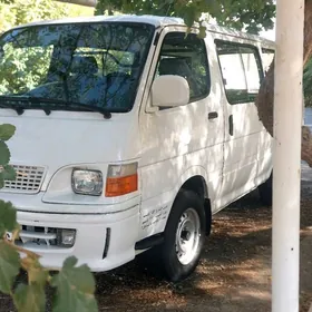 Toyota Hiace 2003