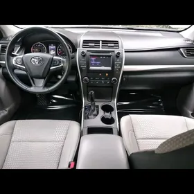 Toyota Camry 2015