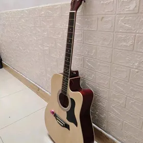 ULY BARABAN GITARA