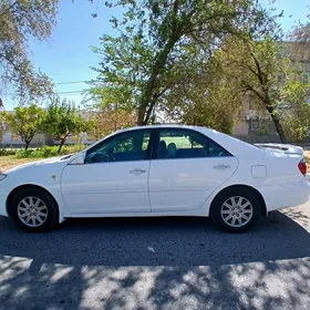 Toyota Camry 2004