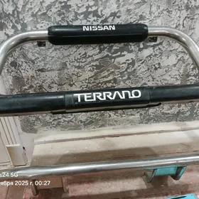Nissan terrano duga