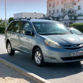 Toyota Sienna 2008