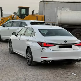 Lexus ES 350 2019