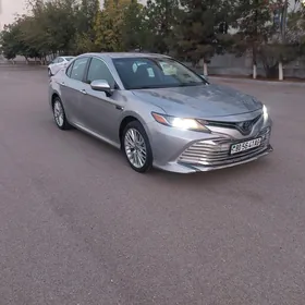 Toyota Camry 2018
