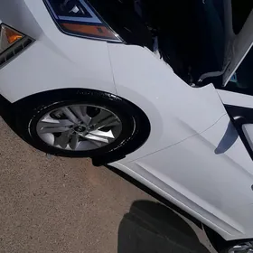 Hyundai Elantra 2020