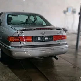 Toyota Camry 2001