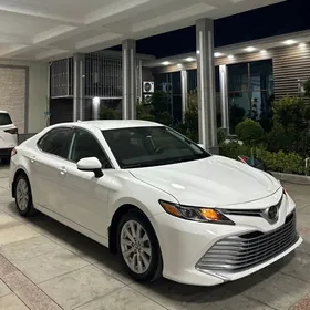 Toyota Camry 2020