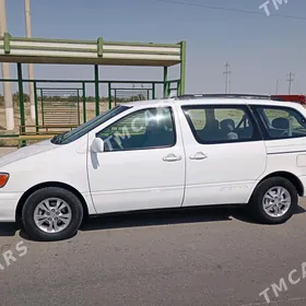 Toyota Sienna 2001