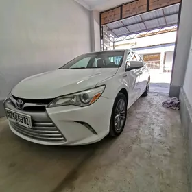 Toyota Camry 2016