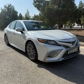 Toyota Camry 2022