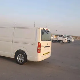 Toyota Hiace 2020
