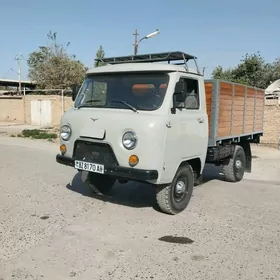UAZ 2206 1988