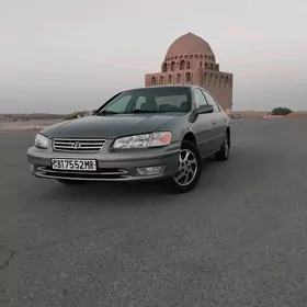 Toyota Camry 2001