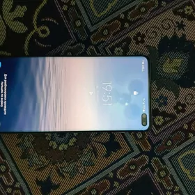 telefon S 10 +