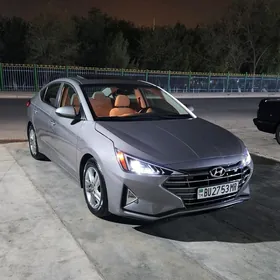 Hyundai Elantra 2020