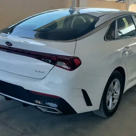 Kia K5 2021