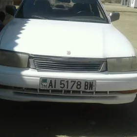 Toyota Camry 1992