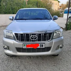 Toyota Hilux 2015