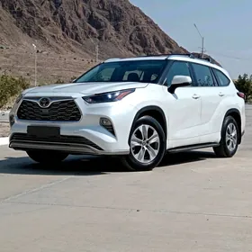 Toyota Highlander 2021
