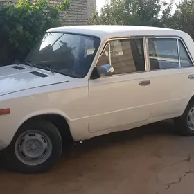 Lada 2106 1982
