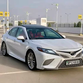 Toyota Camry 2019