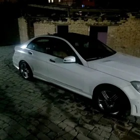 Mercedes-Benz C-Class 2010