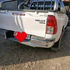 Toyota Hilux 2016