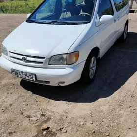 Toyota Sienna 2000