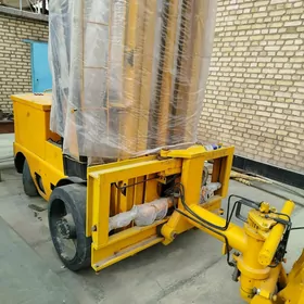 Kara Forklift 1990
