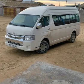 Toyota Hiace 2005