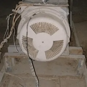 GENERATOR   ГЕНЕРАТОР
