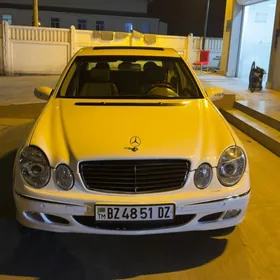 Mercedes-Benz E320 2003