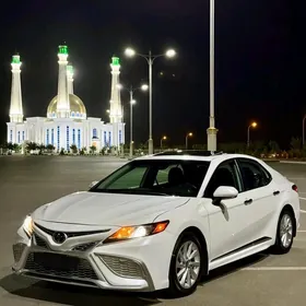 Toyota Camry 2022