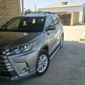 Toyota Highlander 2017