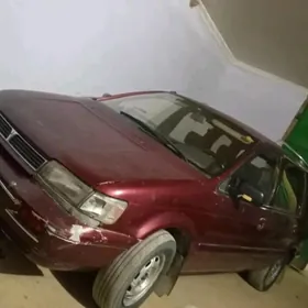 Mitsubishi Chariot 1995