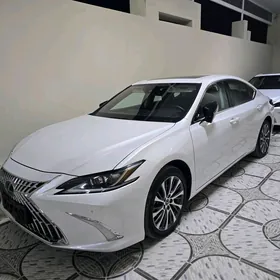 Lexus ES 350 2021