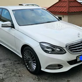 Mercedes-Benz 300E 2014